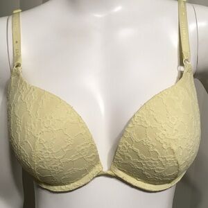 Victoria's Secret Light Yellow Lace Bra